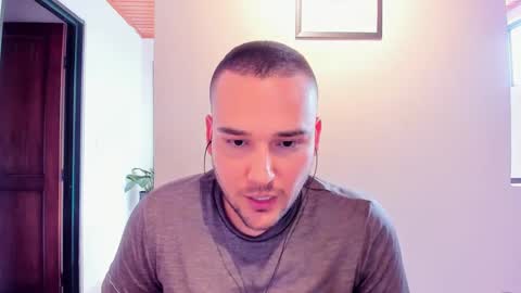 Vito Ferrer online show from 29, 1, 2025