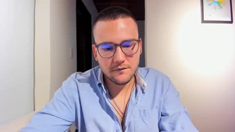 Vito Ferrer online show from 3, 3, 2025