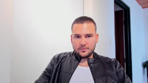 Vito Ferrer online show from 11, 3, 2025