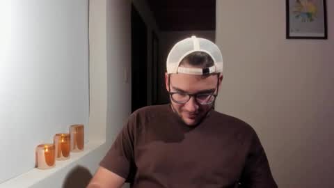 Vito Ferrer online show from 3, 11, 2025