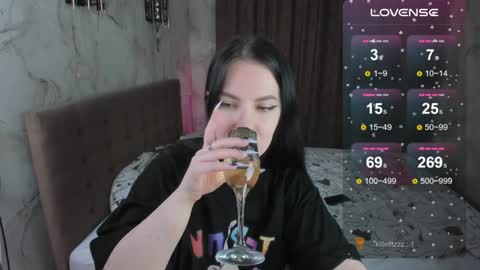 Snapshot of vivi__squirrel chatting on 13, 1, 2025 Vivi online show from 13, 1, 2025