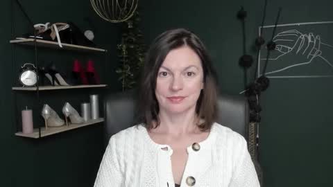 Vivian online show from 10, 10, 2025