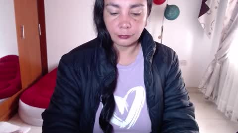 vivian_milf_paint online show from 15, 11, 2025