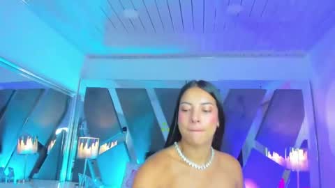 Vivian Monroe online show from 8, 4, 2026