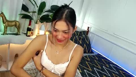 Vivian online show from 5, 3, 2025