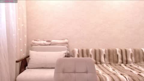 Vivian online show from 31, 5, 2026