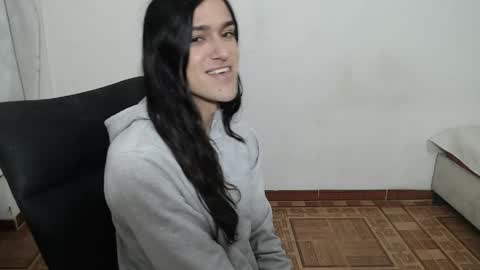 Snapshot of vivianalatin chatting on 8, 6, 2026 instagram Viviana73215 online show from 8, 6, 2026