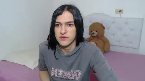 Snapshot of vivianalatin chatting on 13, 6, 2026 instagram Viviana73215 online show from 13, 6, 2026