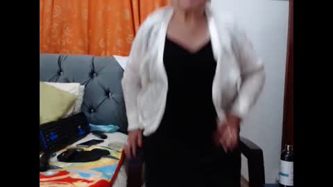 Snapshot of viviannajhonson chatting on 5, 10, 2025 ViviannaJhonson online show from 5, 10, 2025