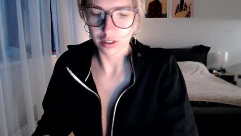 VI       online show from 17, 2, 2025