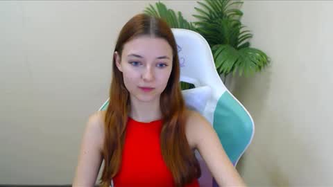 Snapshot of vivien_leight chatting on 18, 12, 2024 Vivien online show from 18, 12, 2024