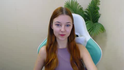 Snapshot of vivien_leight chatting on 7, 2, 2025 Vivien online show from 7, 2, 2025