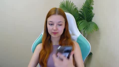 Snapshot of vivien_leight chatting on 10, 3, 2025 Vivien online show from 10, 3, 2025