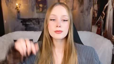 Vivien online show from 23, 11, 2025