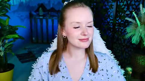 Snapshot of vivienleeigh chatting on 23, 6, 2026 Vivien online show from 23, 6, 2026
