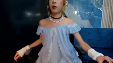vivienne hadid online show from 27, 5, 2026