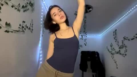 Vivi online show from 4, 12, 2025