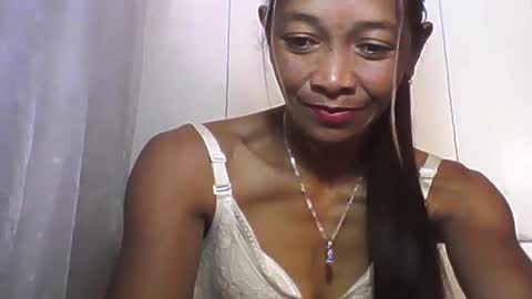 Snapshot of vixen_lina chatting on 13, 7, 2026 vixen_lina online show from 13, 7, 2026