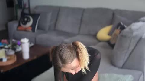 Liz online show from 27, 4, 2026