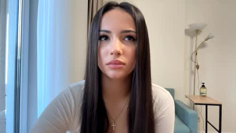 Miss Mia online show from 1, 4, 2026