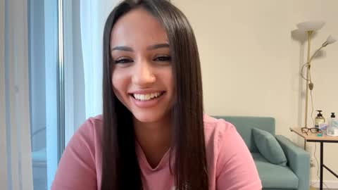 Miss Mia online show from 8, 4, 2026