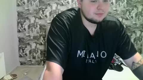 Volshebnik1302 online show from 18, 11, 2025