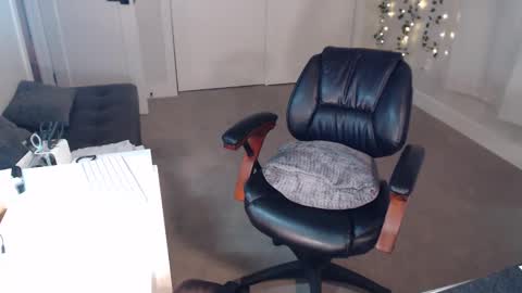 Snapshot of vonbixxx chatting on 19, 2, 2025 Von B online show from 19, 2, 2025