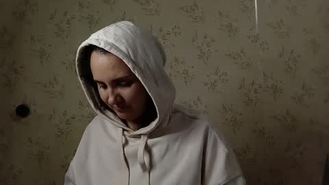 voulezvous_angel online show from 27, 4, 2026