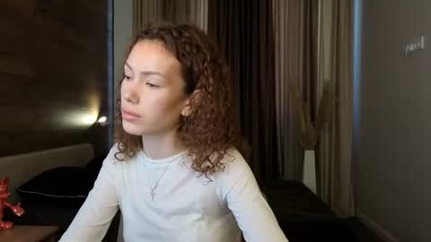 Snapshot of voxlesss chatting on 24, 6, 2026 Lily online show from 24, 6, 2026