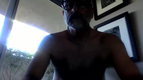 Enjoy guys of all ages if you are not on cam please dont ask for requests if i dont respond dont think im ignoring you i online show from 21, 2, 2025