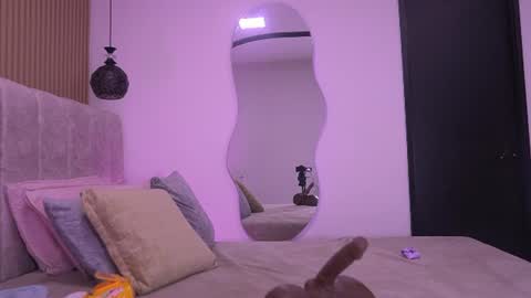Snapshot of vvioleta_ chatting on 23, 6, 2026 Violeta online show from 23, 6, 2026