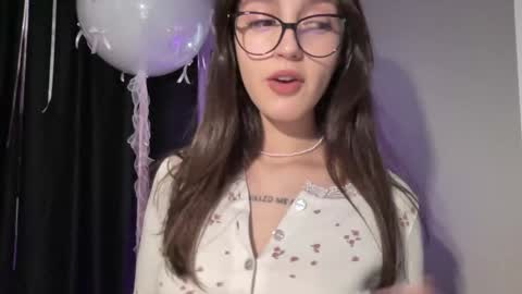 Alice  Before pvt write to me in PM  online show from 27, 1, 2025