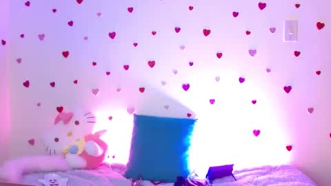 Snapshot of w_kittycat chatting on 8, 3, 2025 kitty SUPORT ME AND MY BABY SINGLE MOMY online show from 8, 3, 2025