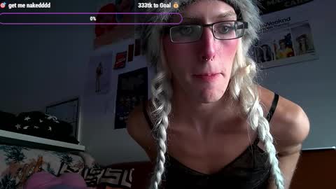 Snapshot of wahbaby chatting on 15, 10, 2025 marz online show from 15, 10, 2025