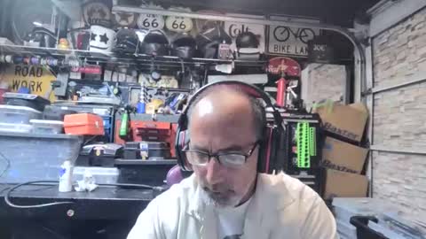 wakesblowinclouds online show from 23, 10, 2025