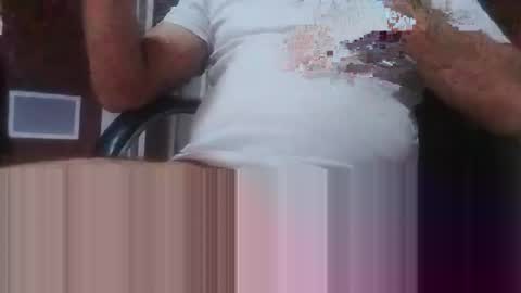 Snapshot of waleeromance chatting on 18, 4, 2026 Hothardick online show from 18, 4, 2026