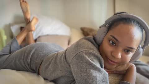 Layla friends call me Koko online show from 23, 9, 2025