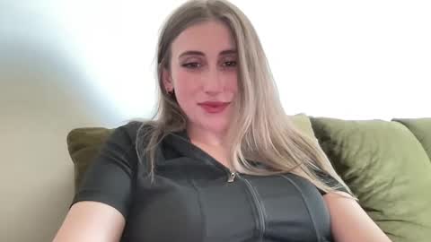 Snapshot of walkiria19 chatting on 23, 5, 2026 walkiria19 online show from 23, 5, 2026