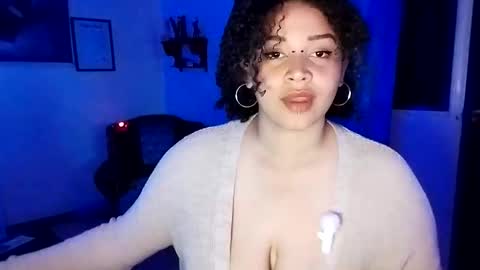 Snapshot of wallace_juli chatting on 24, 4, 2026 Juli online show from 24, 4, 2026
