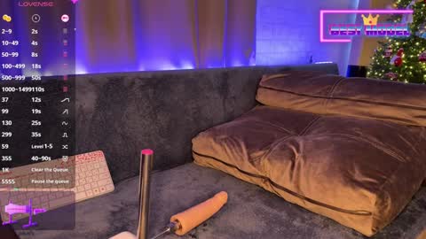Snapshot of walt_enjoy chatting on 8, 1, 2025 Walt Enjoy online show from 8, 1, 2025