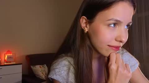 Wendy. Hello Honeys Ill see you 2nd 5th 7th this week love you3 online show from 13, 10, 2025