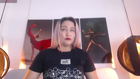 Snapshot of wandahairymilf chatting on 24, 12, 2024 Wanda online show from 24, 12, 2024