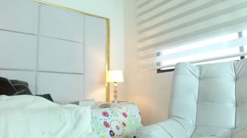 Snapshot of wandahairymilf chatting on 4, 1, 2025 Wanda online show from 4, 1, 2025