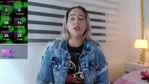 Snapshot of wandahairymilf chatting on 23, 2, 2025 Wanda online show from 23, 2, 2025