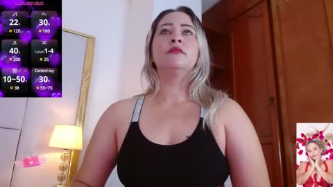Snapshot of wandahairymilf chatting on 27, 2, 2025 Wanda online show from 27, 2, 2025