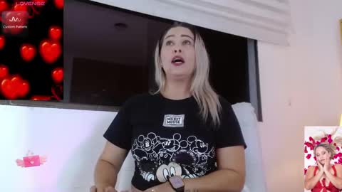 Snapshot of wandahairymilf chatting on 5, 3, 2025 Wanda online show from 5, 3, 2025