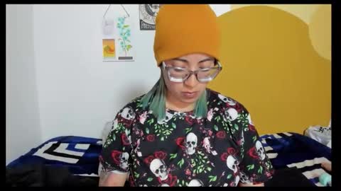 Waningrose  Lu online show from 17, 11, 2025