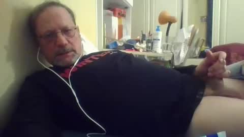 Snapshot of wanky357 chatting on 26, 2, 2026 Tibo Love online show from 26, 2, 2026