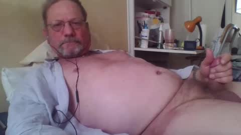 Snapshot of wanky357 chatting on 13, 4, 2026 Tibo Love online show from 13, 4, 2026