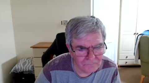 wanttobefree90 online show from 22, 4, 2026